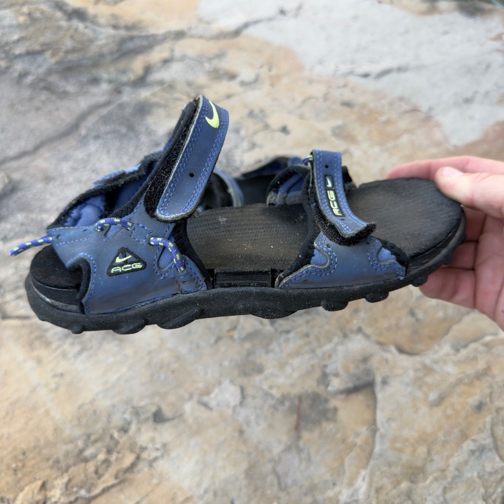 Nike ACG Sport Sandals Kids Size 4Y Blue Vintage Hiking Outdoor Strappy - Picture 2 of 10